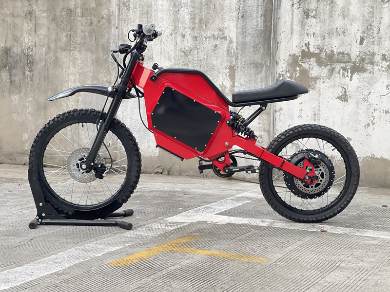 Black SS80 electric dirt bike 84V 73Ah capable of 93mph. Black SS80 electric dirt bike 84V 73Ah capable of 93mph.