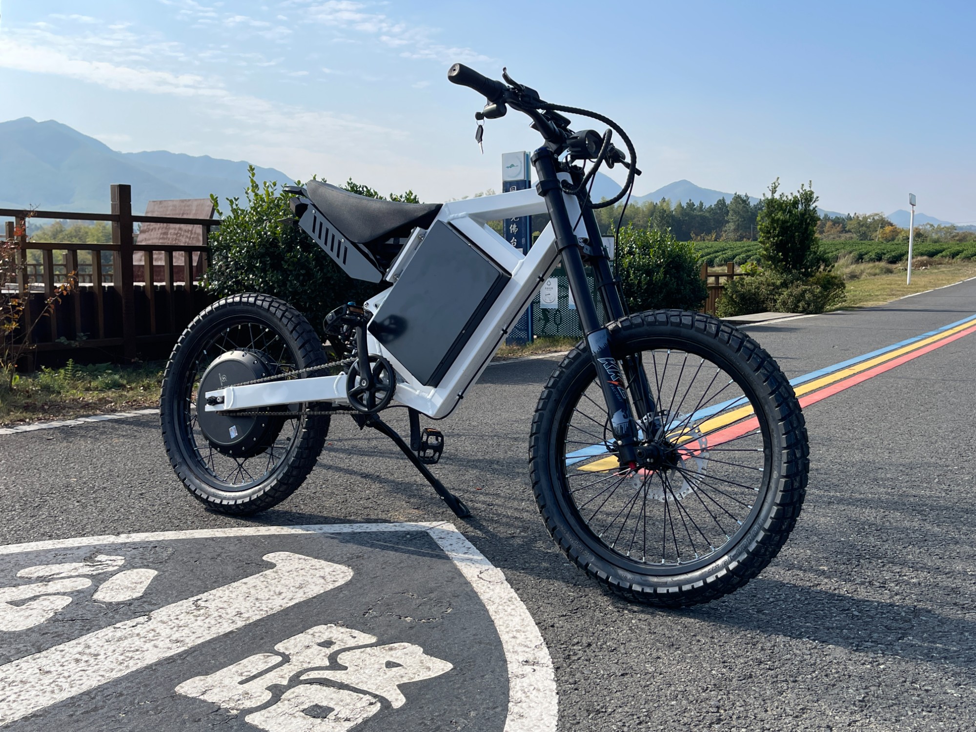 40Ah Mountain Bike 5000W City Dirt Bike Long Range Off Road CS20 Stealth Bomber