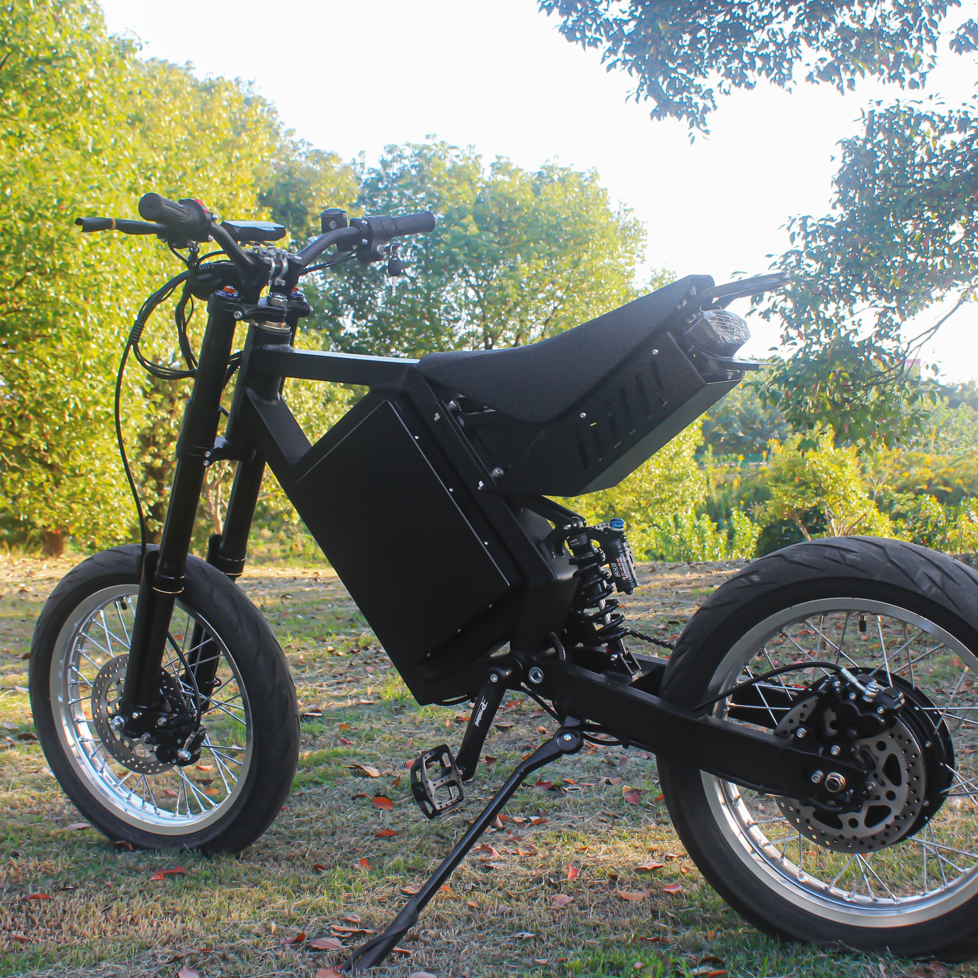 High Quality 15000W CS20 With Leather Seat Strong Grip Full Suspension Electric Bike